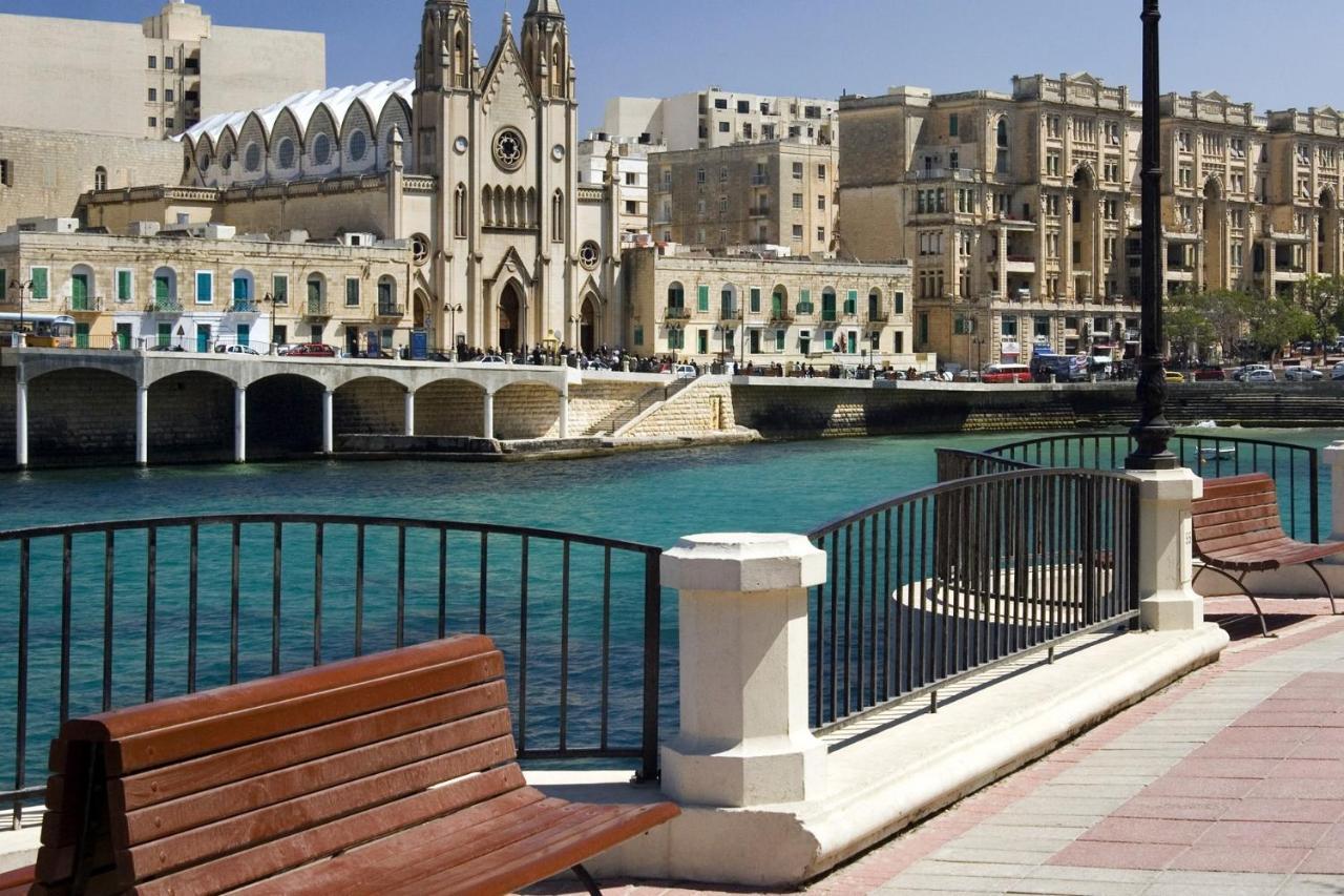 Prime Location Apartment With Side Seaviews Sliema Exterior foto