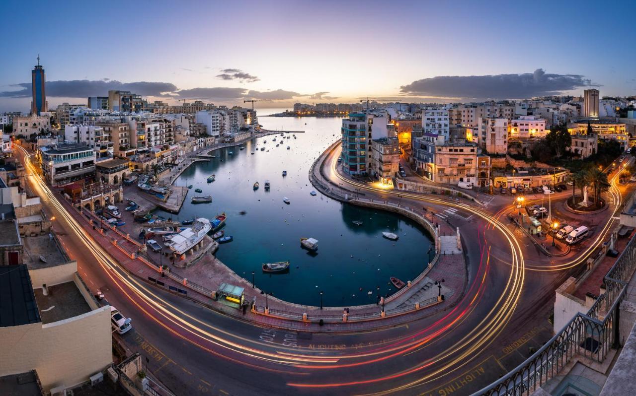 Prime Location Apartment With Side Seaviews Sliema Exterior foto